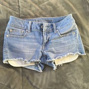 Low rise super stretch Jean shorts